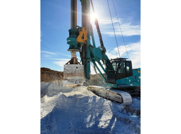 Instalatie de Foraj SUNWARD SWDM160H-2 cu sistem de ridicare pe troliu  (Winch Crowd System) de vanzare